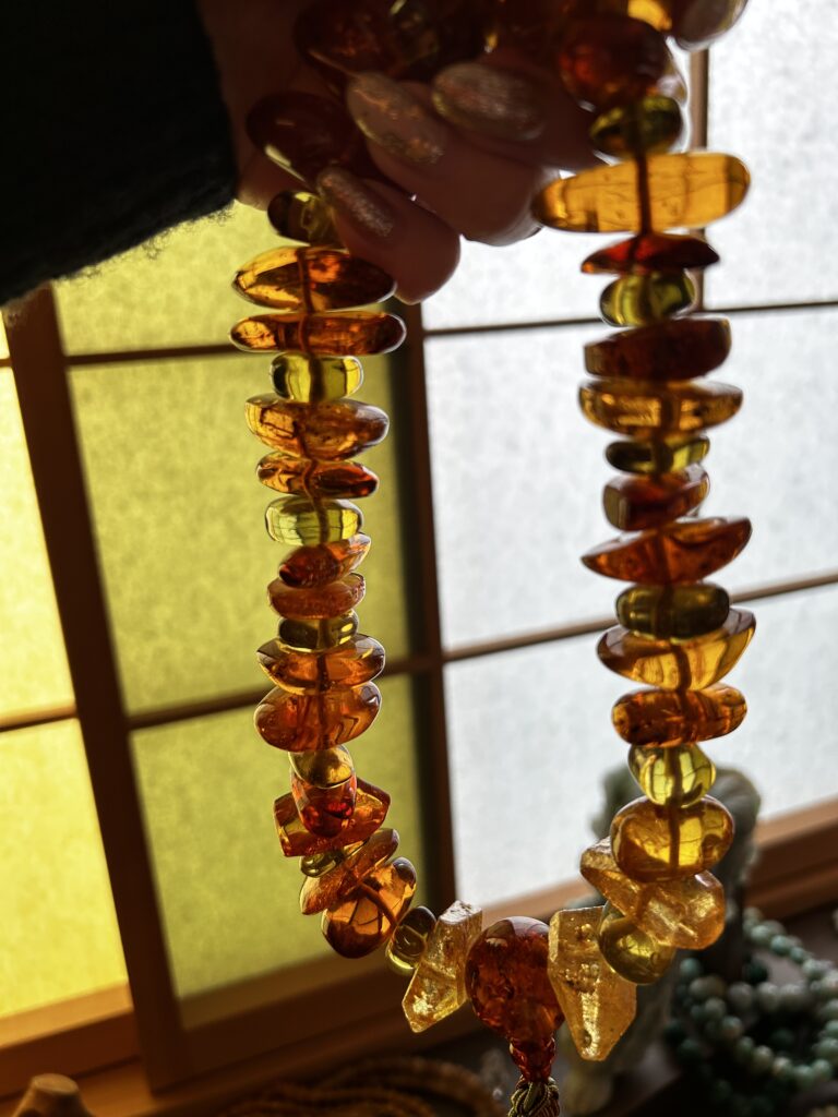 🌟【琥珀のお念珠のご紹介】🌟 | 京念珠なら京都の老舗『喜芳工房